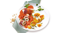 * Hähnchen-Roulade Mediterran mit Rosmarinkartoffeln & Salatgarnitur