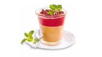 * Karamell-Pudding „Sommertraum“ mit Erdbeer-Zitronengras-Püree