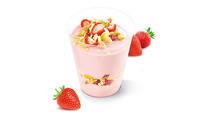 Crunchy Erdbeer-Joghurt-Trifle